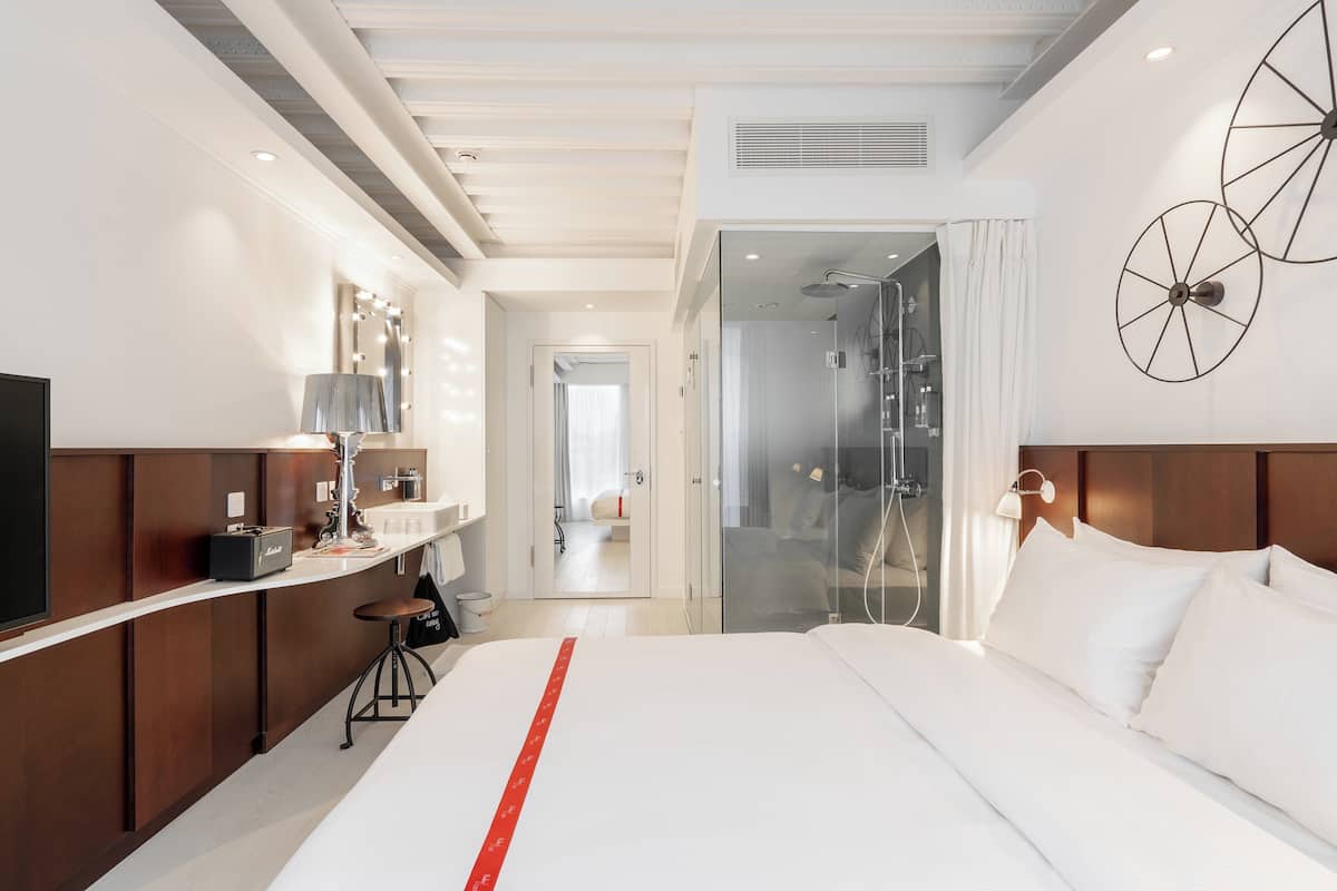 Habitació, 1 llit de matrimoni (Lovely) | Roba de llit d'alta qualitat i caixa forta a l'habitació