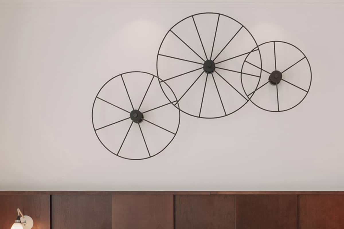 Premium bedding, in-room safe, individually decorated