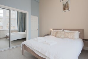 1 bedroom, individually decorated, individually furnished - Silver Lining Royal Mile Mansion (Edinburgh)