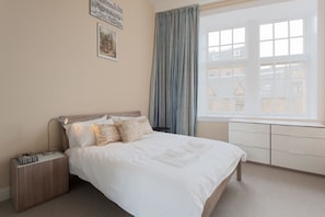 Apartment | 1 bedroom, individually decorated, individually furnished