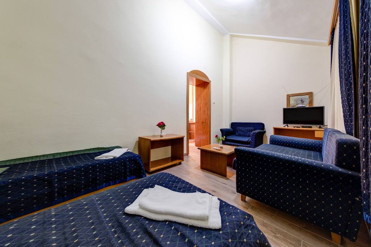 Classic Studio | Soundproofing, WiFi (free), bed sheets