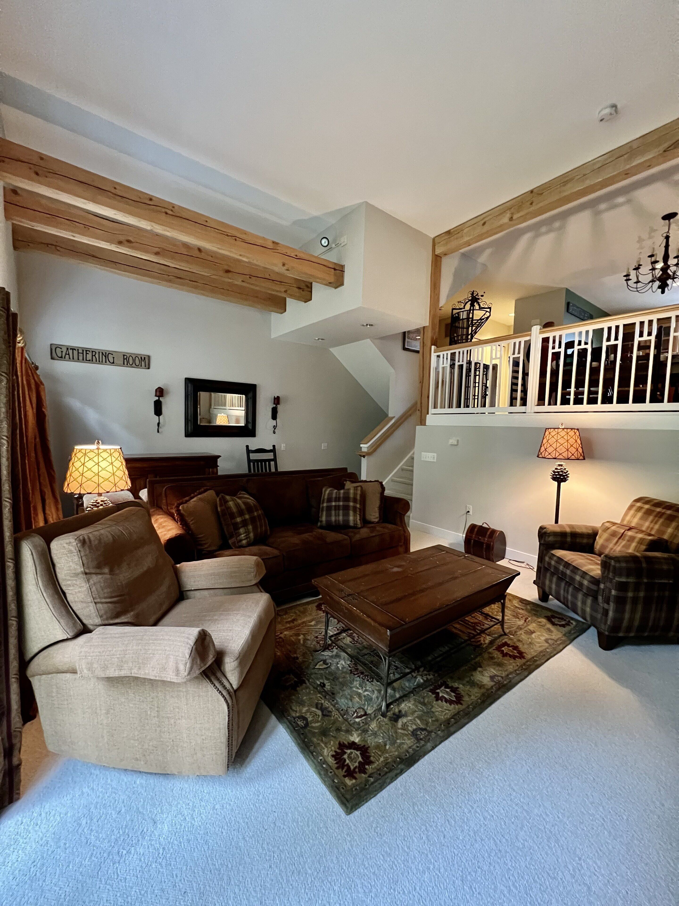 3 Bedroom Stratton  VT Luxury Walkable to Village