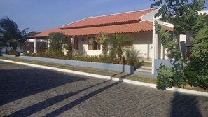 Exterior - BEAUTIFUL BEACH HOUSE IN SÃO MIGUEL BAR (BARRA DE SÃO MIGUEL)