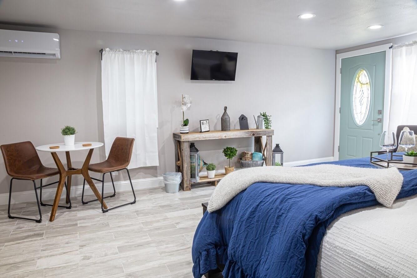 1 habitación, tabla de planchar con plancha, wifi gratis y ropa de cama 