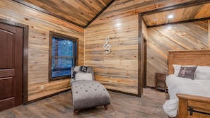 1 bedroom, iron/ironing board, WiFi, bed sheets - Romantic Music-Inspired Cabin with Hot Tub, Spa Bath, Outdoor TV & Fireplaces (Broken Bow)