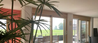 Seetraum vacation apartment - high above the lake, spacious with a large balcony