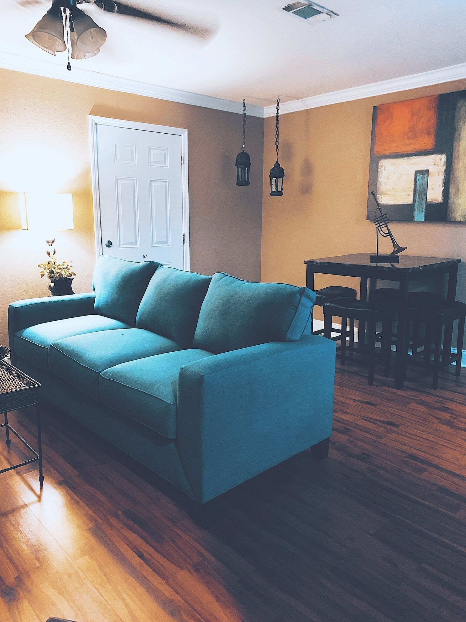 Private, Quietly Located 2bd 1ba with beautiful deck 