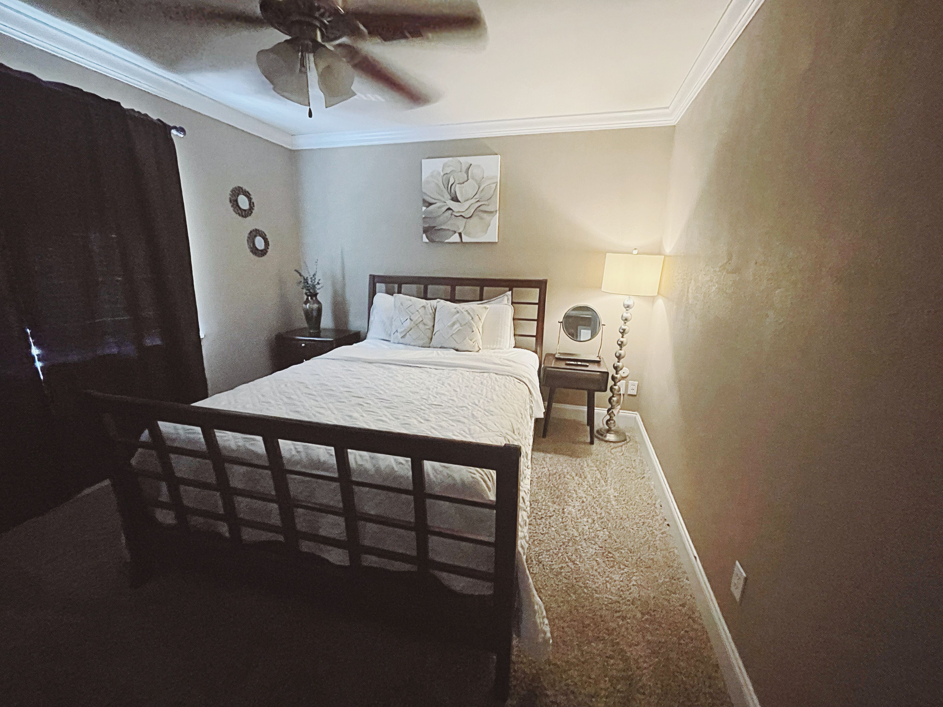 Private, Quietly Located 2bd 1ba with beautiful deck 