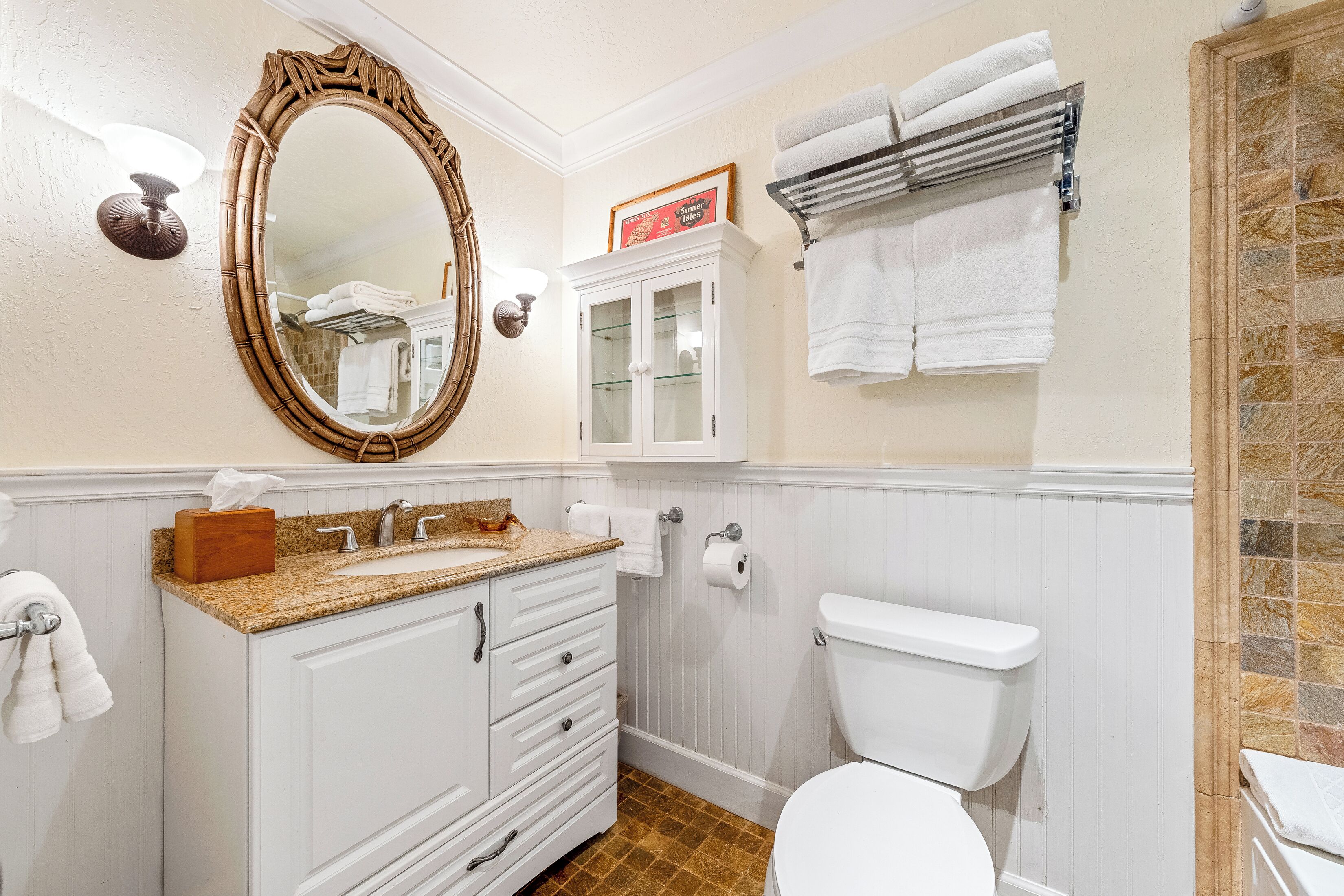 وحدات دش مع أحواض استحمام، مجففات شعر، مناشف، صابون