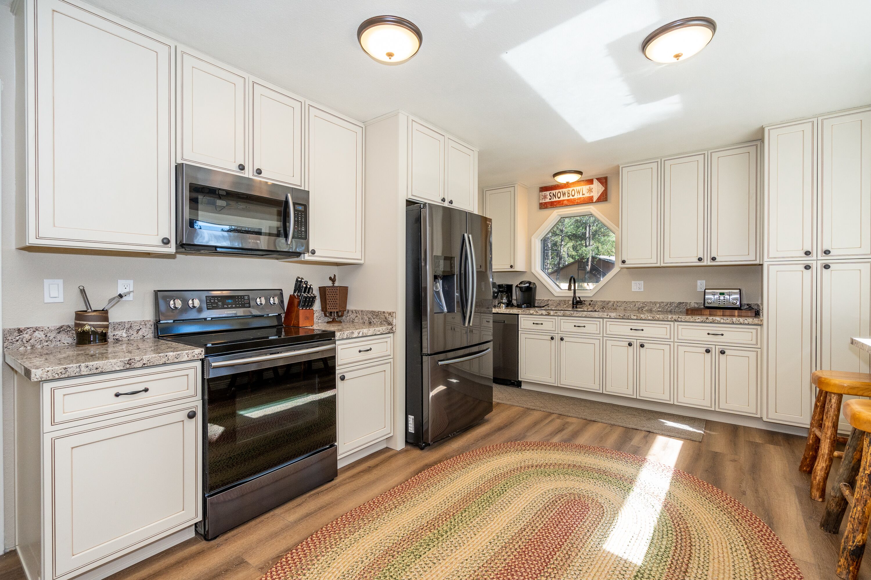 Magdalena Meadows Retreat.. Amazing Million Dollar Property on 3 acre property