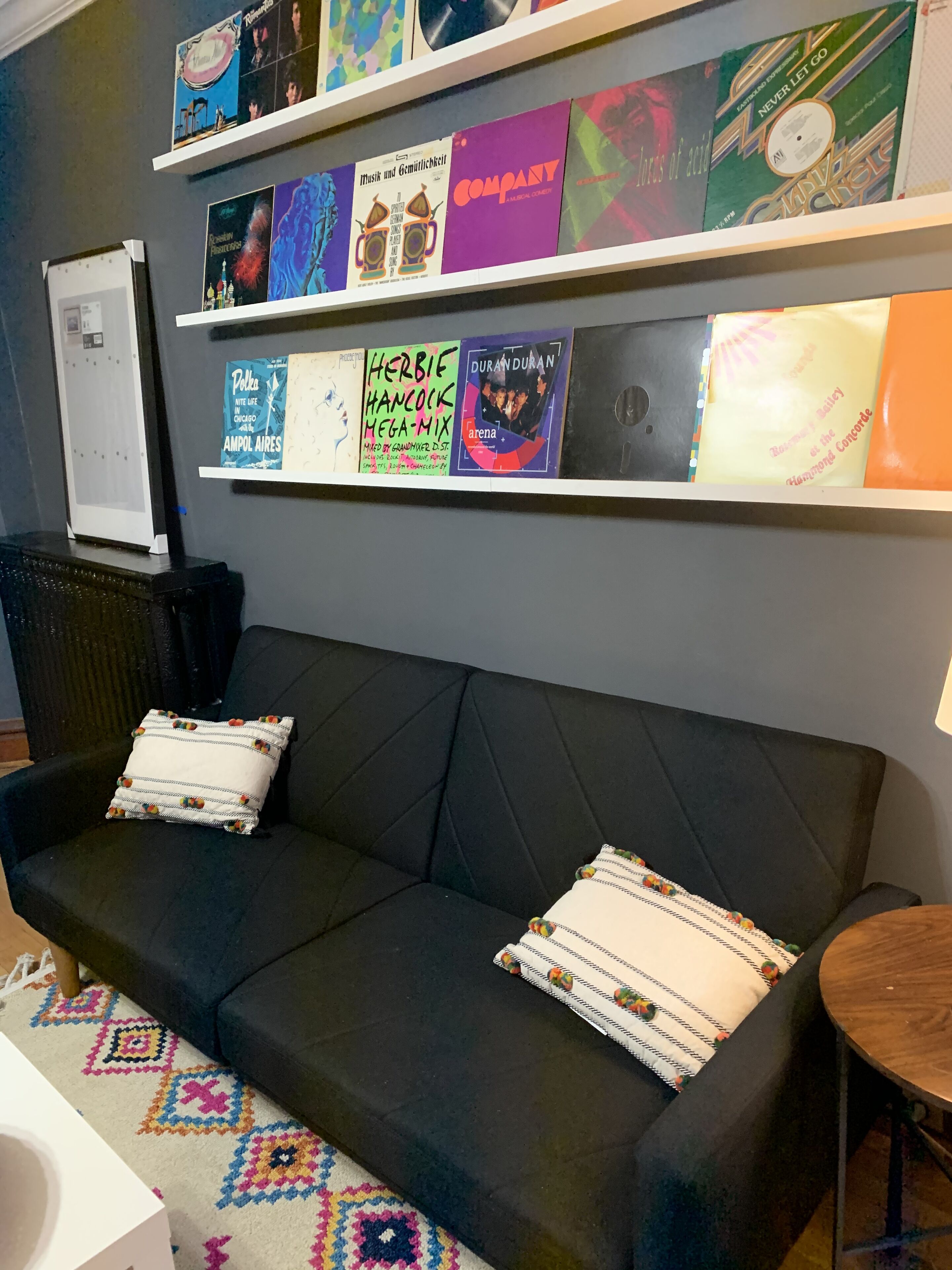 Rockin' 2BR Apartment in the Heart of Oak Park