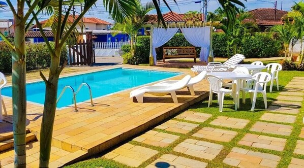 Outdoor pool - Hotel Villar (Itatiaia)