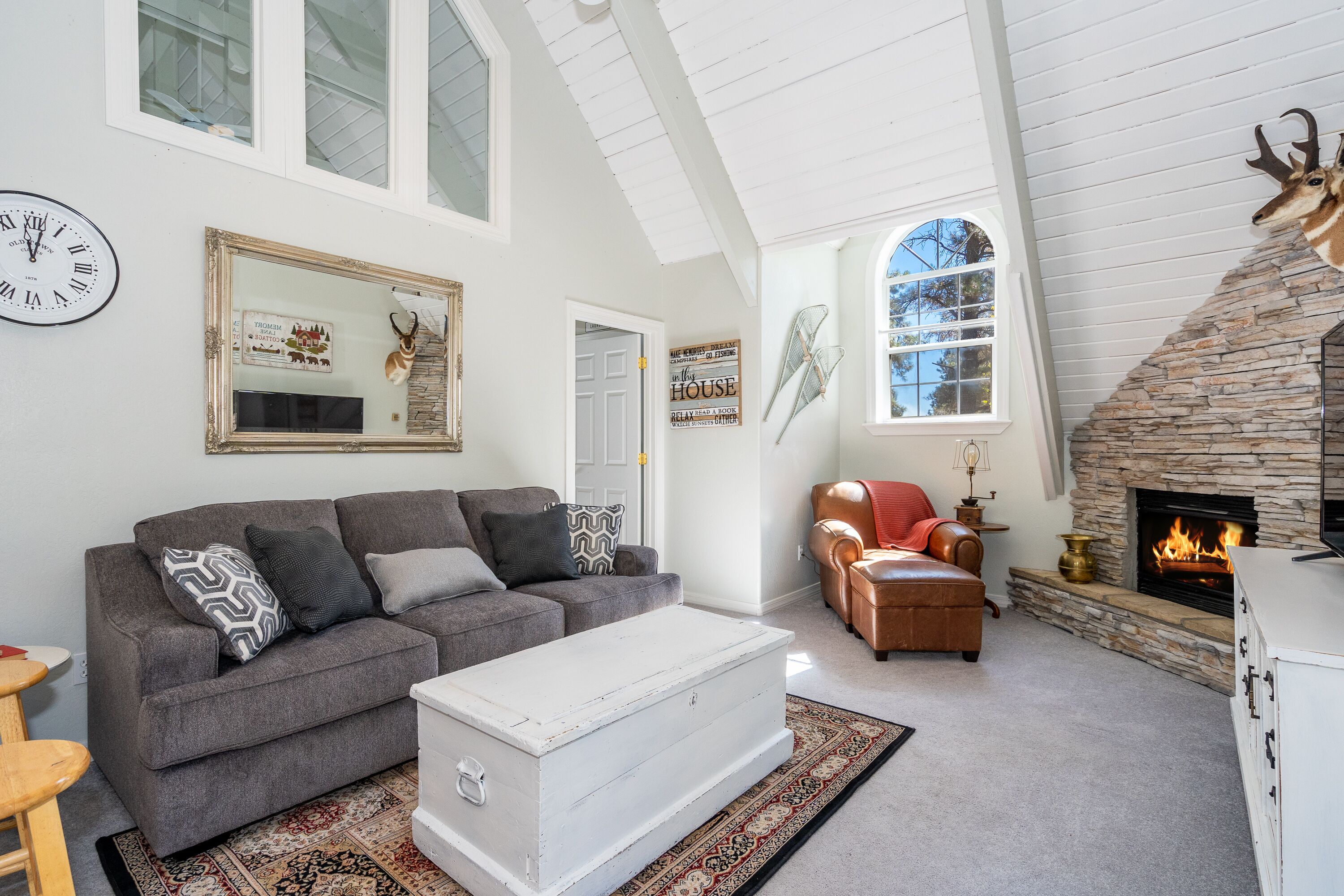 Magdalena Cottage on 1/2 acre