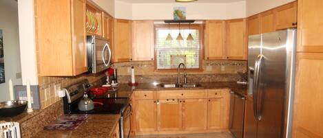 Fridge, microwave, stovetop, dishwasher