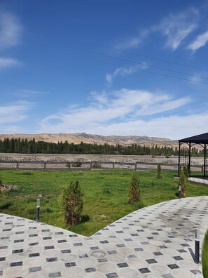 Garden - Chilchanor (Khovaling)