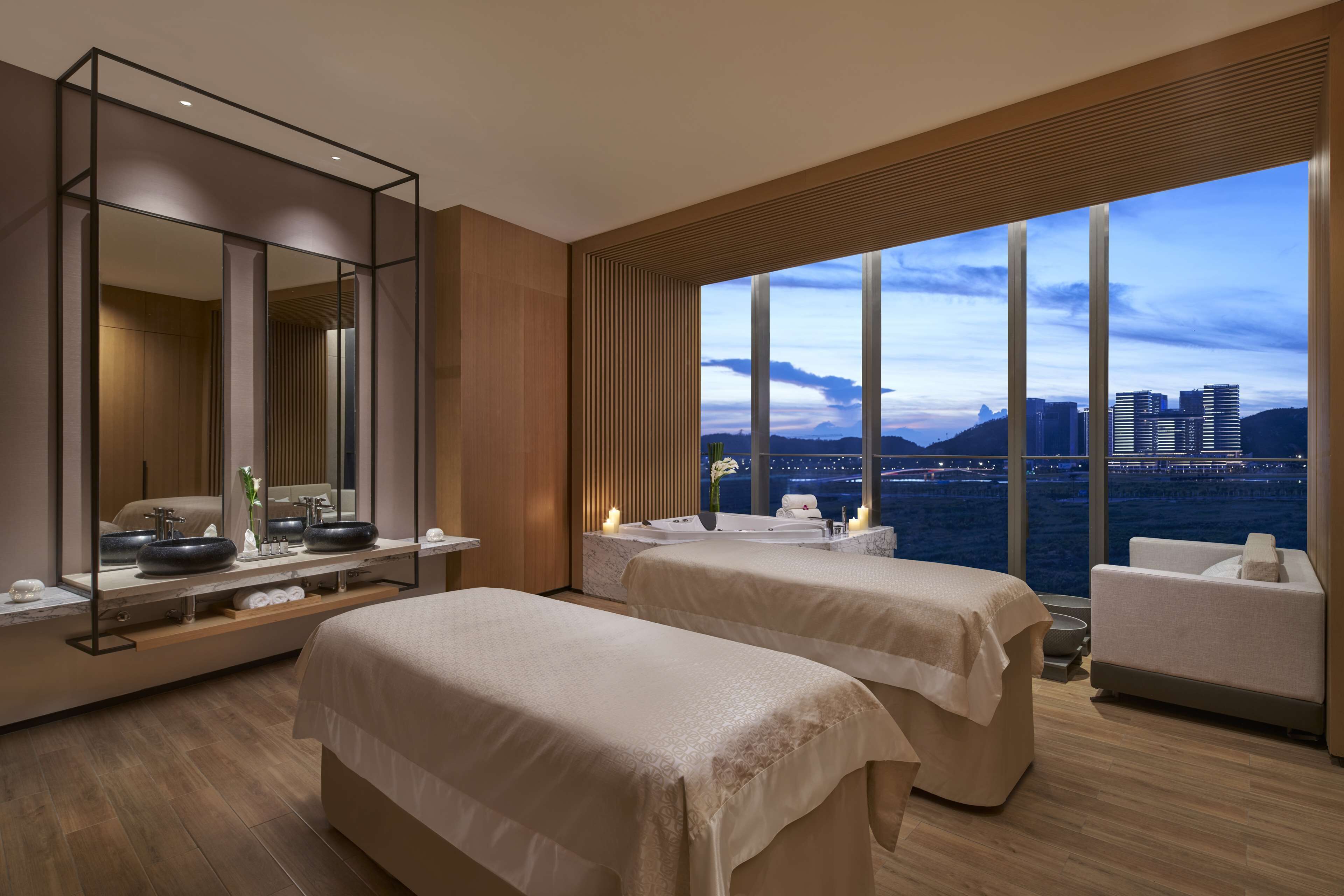 couples treatment room(s), body treatments, body scrubs, facials