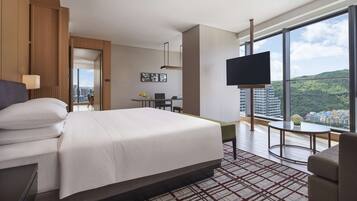 1 bedroom, minibar, in-room safe, individually decorated