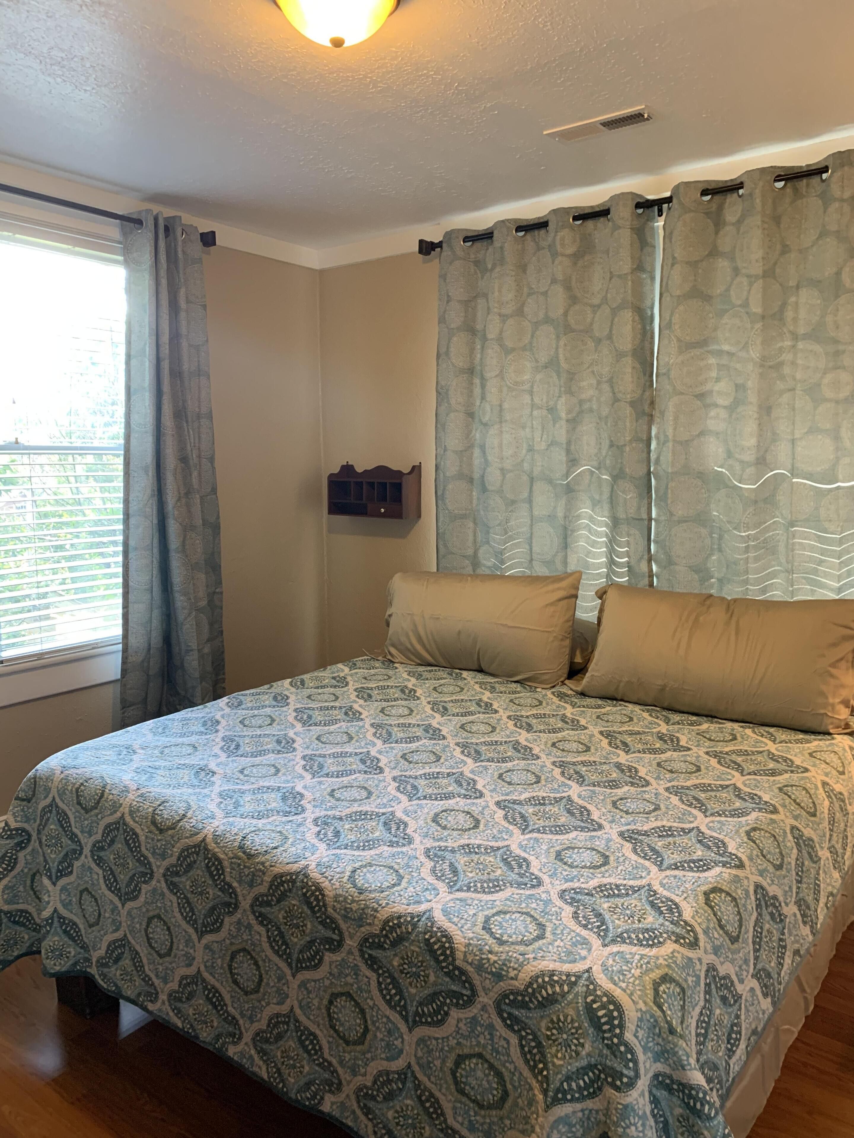 144 1/2 Check Our Apartment Canton restaurants, brewery 20 min Asheville, WiFi