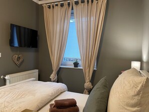 1 bedroom, iron/ironing board, free WiFi, bed sheets - Single apartment Pure at Köln Messe Bonn Phantasialand Christmas market (Bornheim)