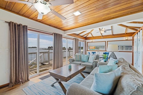 Waterfront stilt cottage on the open Gulf of Mexico will make you feel like you`re on a houseboat!