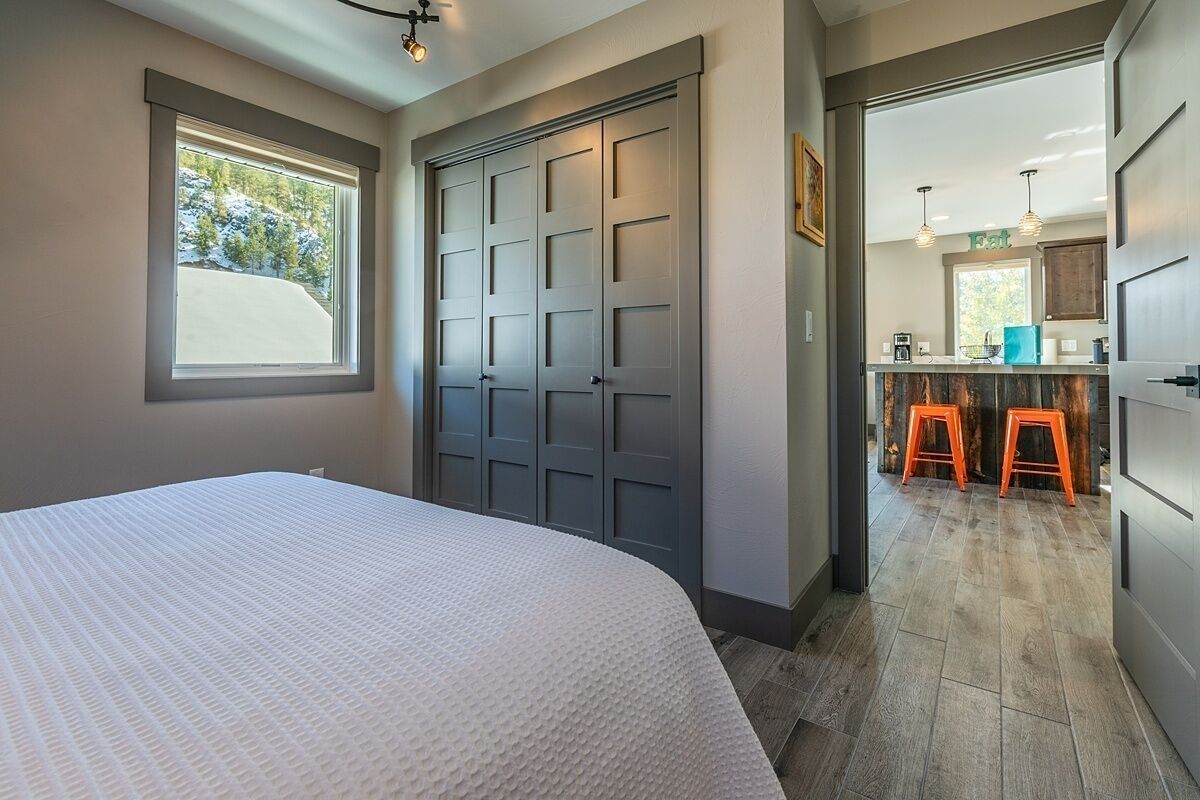 The Nest on Main - Walking distance to downtown Helena!