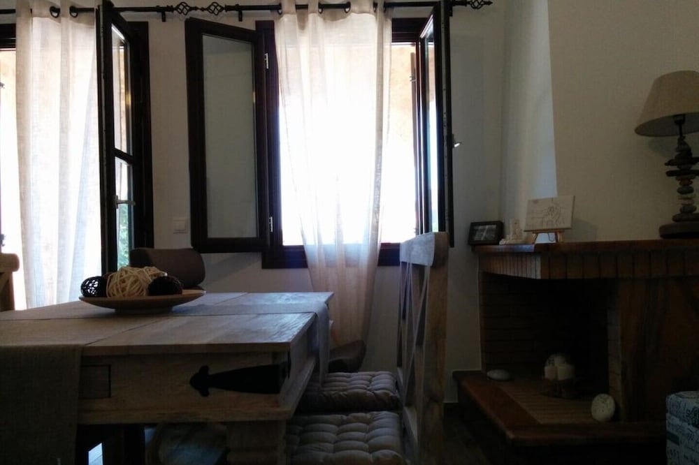 Elezar "Petra" sea view apartment, Mani Peninsula, Greece