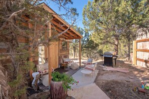 Terrace/patio - Modern Tiny Home, 25 Min to Skiing, 3 Min to Shops (Basalt)