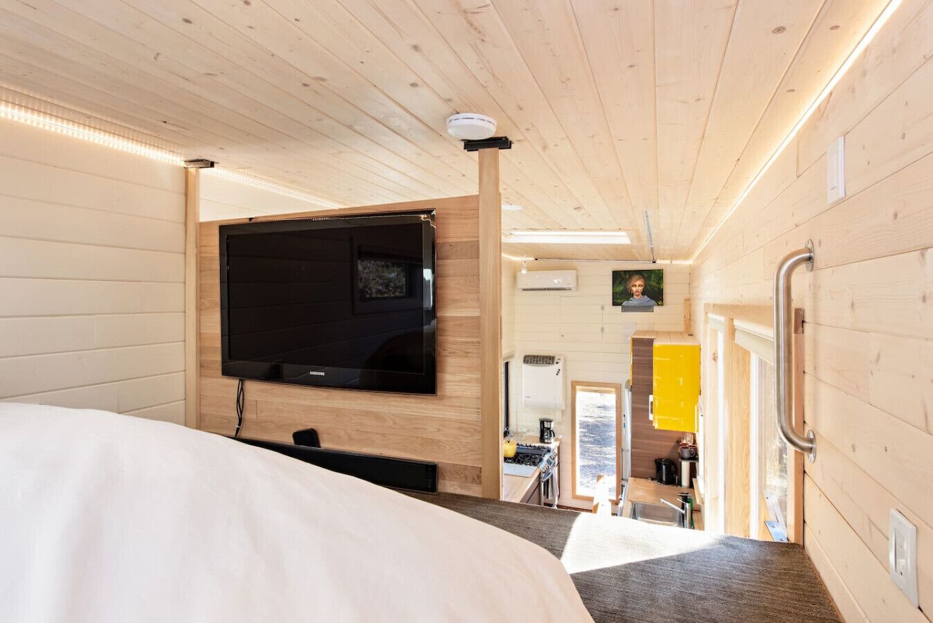 1 habitación, escritorio, tabla de planchar con plancha y wifi gratis 