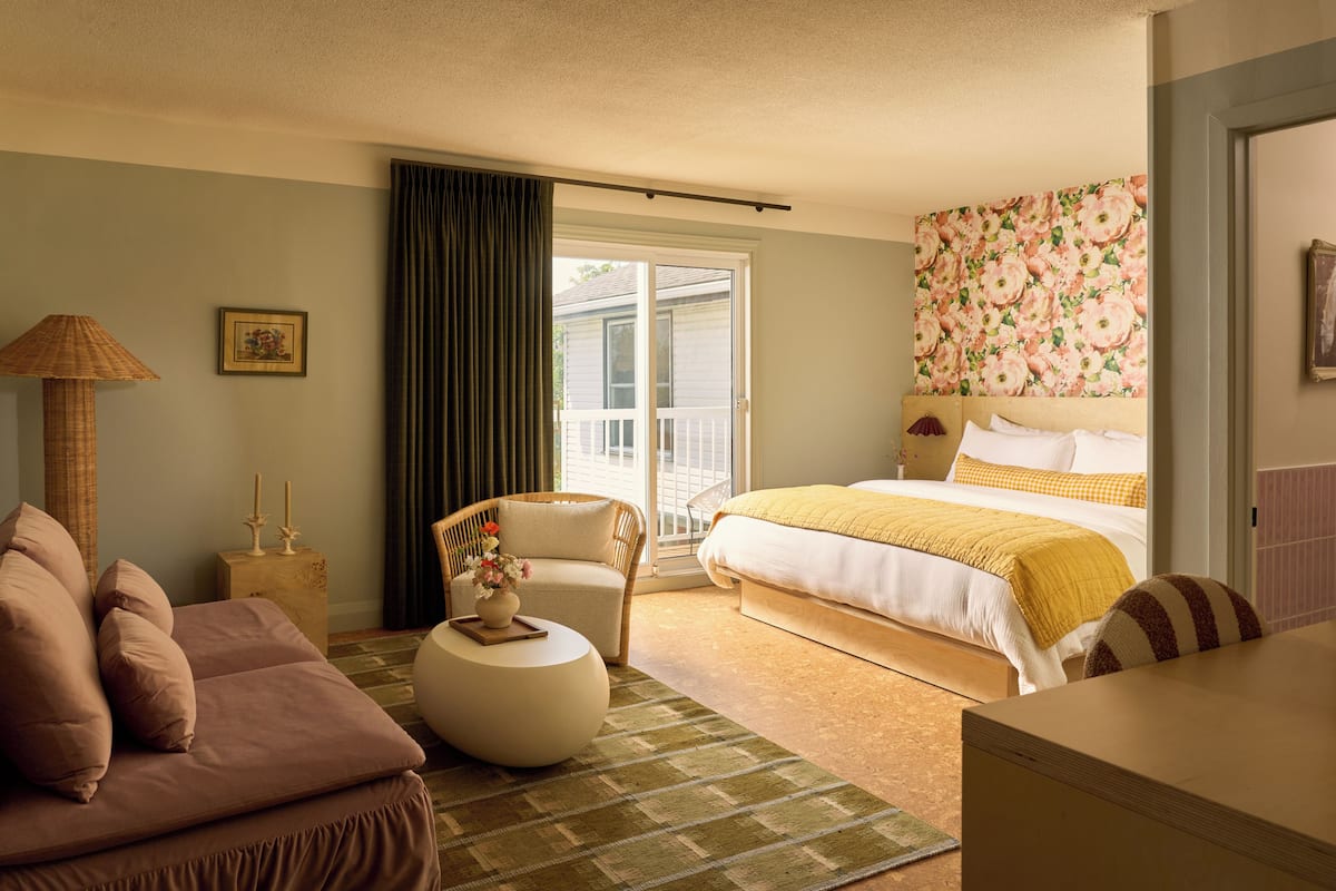 The Rose Suite