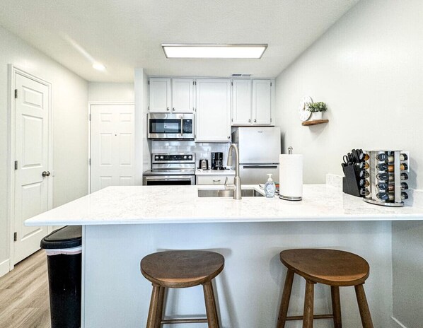 Fridge, microwave, oven, stovetop