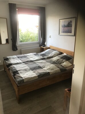 3 bedrooms, iron/ironing board, WiFi