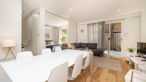 Convenience and Comfort in Carnegie