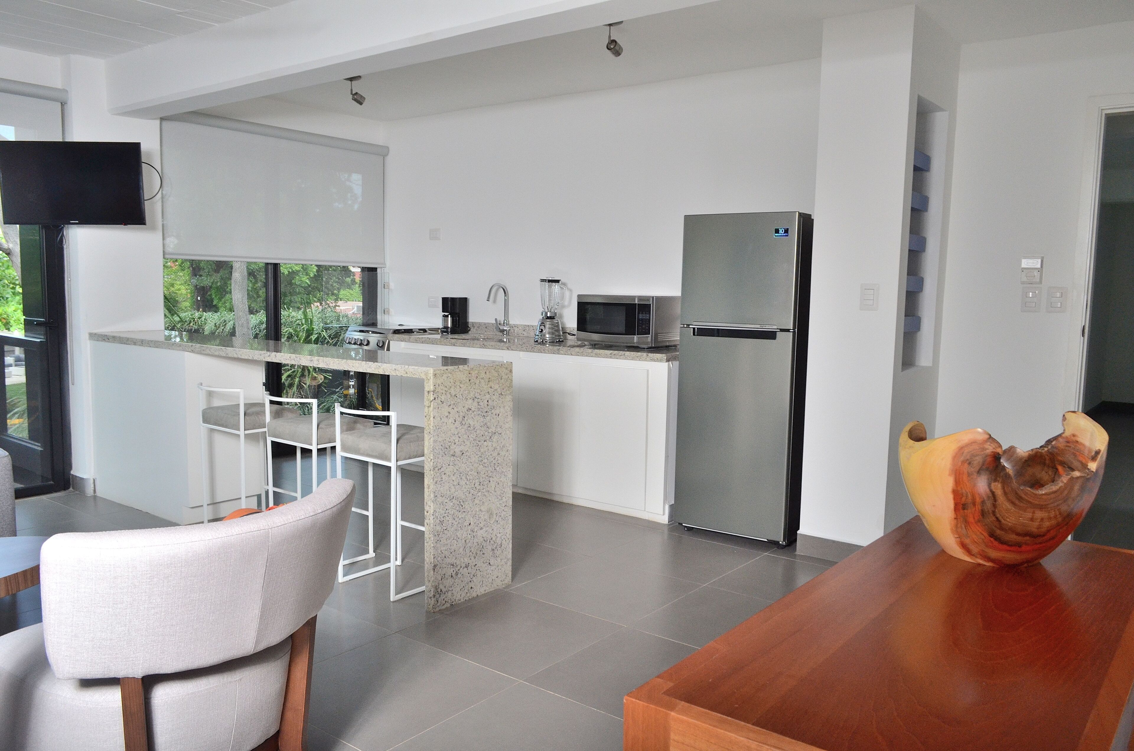 45-inch flat-screen tv with cable channels, tv