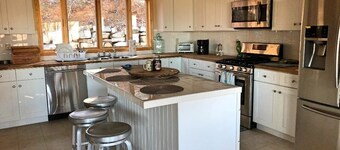 Gorgeous Mountain View 8 miles from Appalachian Trail