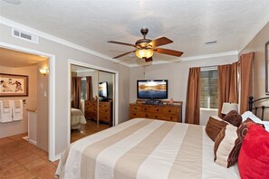 4 habitaciones, tabla de planchar con plancha, cuna de viaje y wifi 