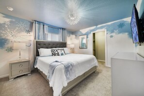 6 habitaciones, escritorio y tabla de planchar con plancha 