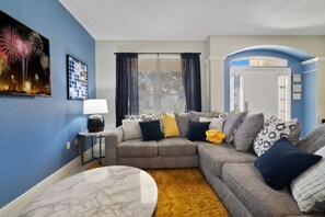 Smart TV, videojuegos y futbolito 