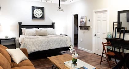 Grapevine,Private, FastWiFi,KingTempurpedic