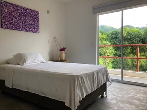 Double Room | Blackout drapes, free WiFi, bed sheets - Tayrona Angel Lodge (Santa Marta)