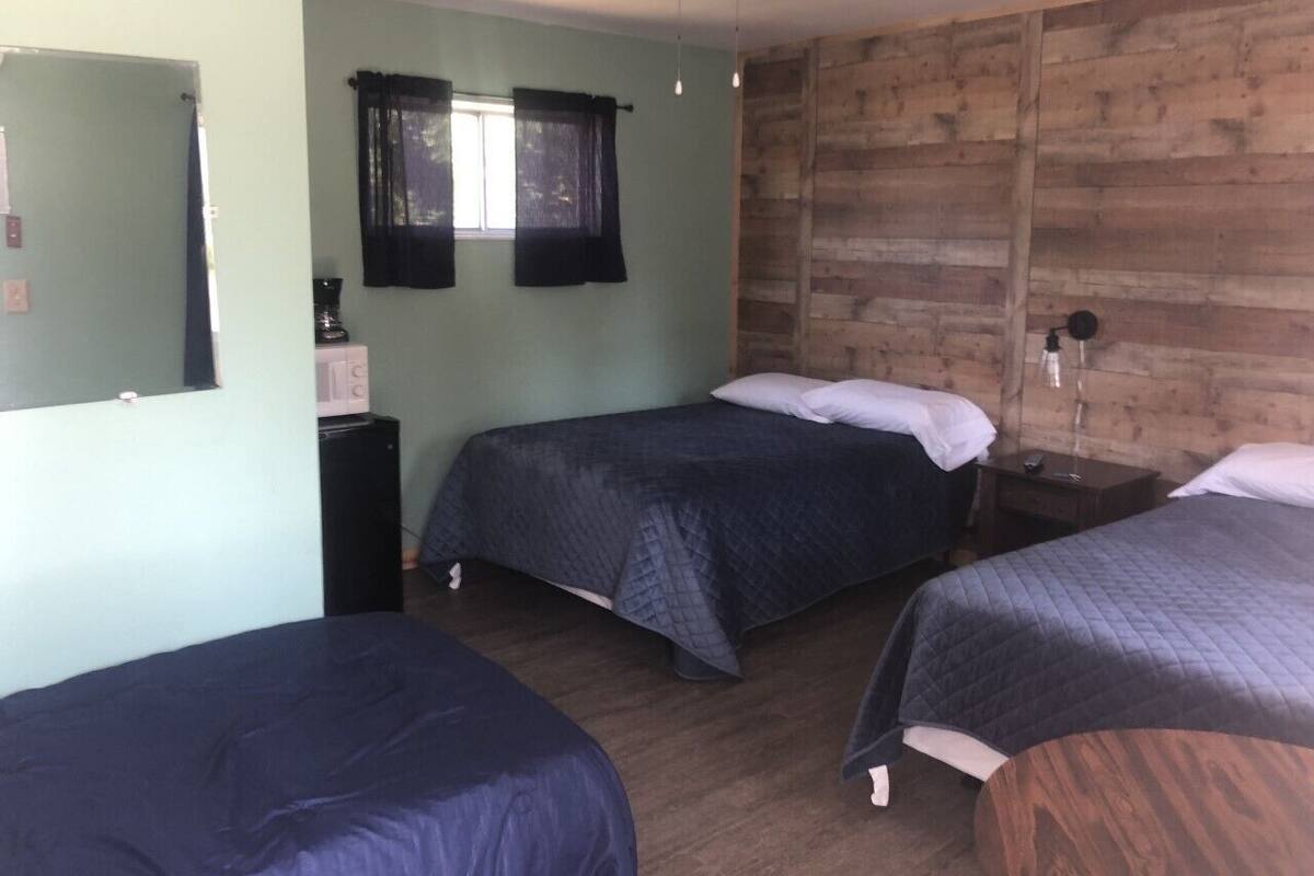 Standard Triple Room | WiFi (free), bed sheets