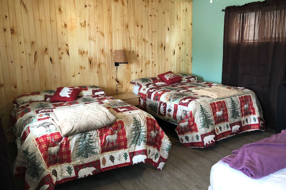 Standard Double Room | WiFi (free), bed sheets
