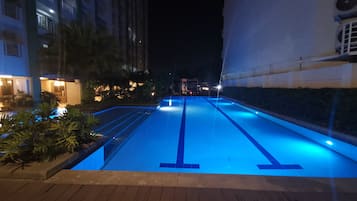Outdoor pool, a heated pool