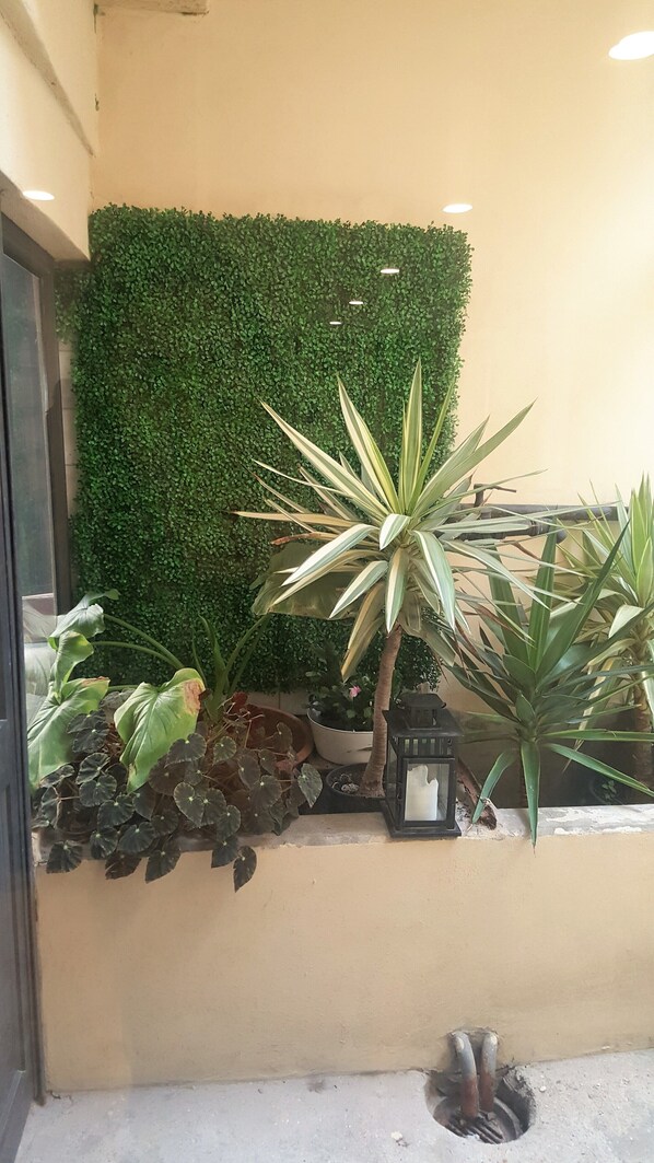 تفاصيل الفندق من الخارج