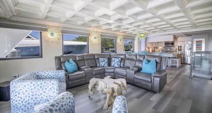 84’YACHT, DEEP FALL DISCOUNTS,KING BEDS,MASSAGES,CHEF,KAYAKS,SUP