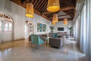 Interior - 15 Bedroom Villa in the Old City (Cartagena)