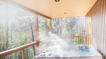 Bain à remous extérieur