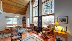 Unclassified image, 4 of 27, button - Tahoe Donner Wooded Family Cabin (Truckee)