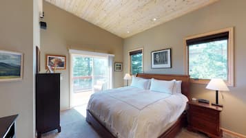 Maison, plusieurs lits (Mountain View Tahoe Donner Family Get) | 5 chambres, literie de qualité supérieure
