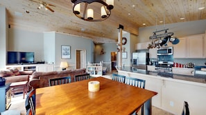 House, Multiple Beds (Mountain View Tahoe Donner Family Get) | Private kitchen | Fridge, microwave, stovetop, dishwasher