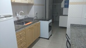 Fridge, microwave, stovetop, blender